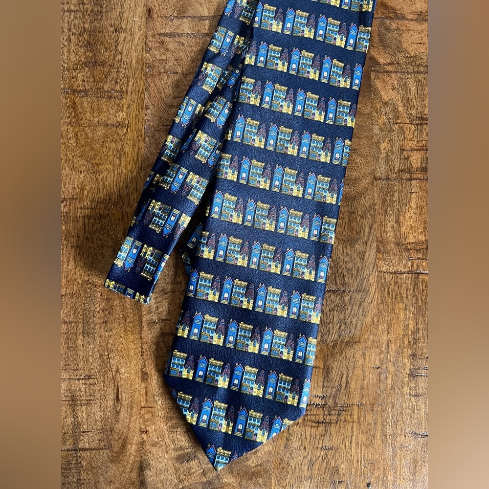 Robin Ruth souvenir tie Amsterdam Collection